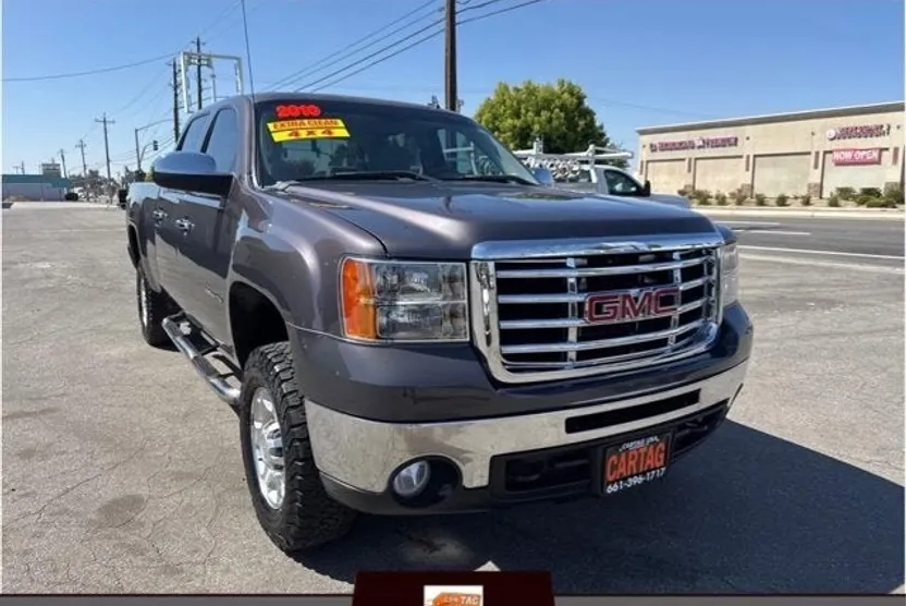 2010 Gmc Sierra SLE photo 1