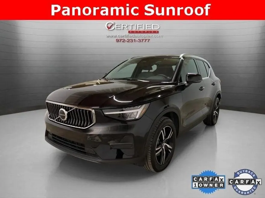2025 Volvo XC40 Core photo 1