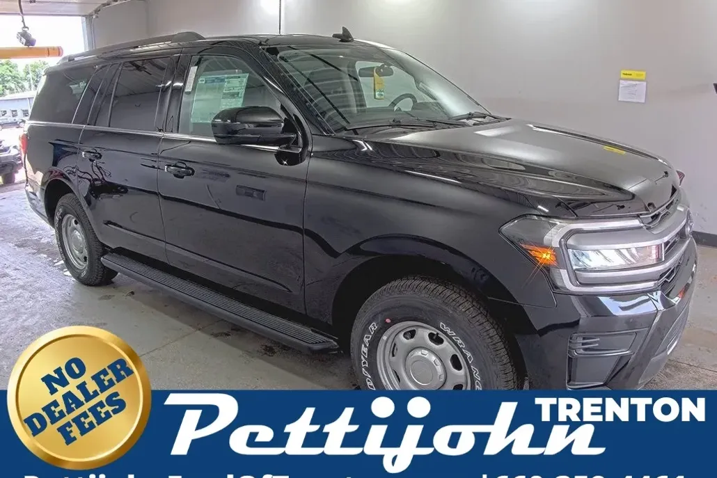 2023 Ford Expedition MAX XL photo 1