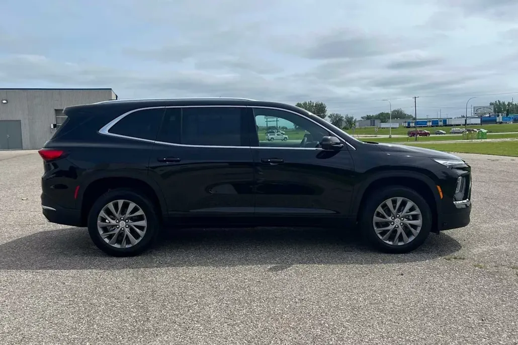 2026 Buick Enclave Preferred photo 1