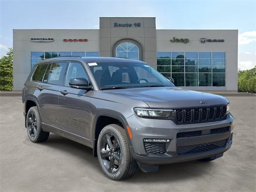 2025 Jeep Grand Cherokee Limited Sport photo 1