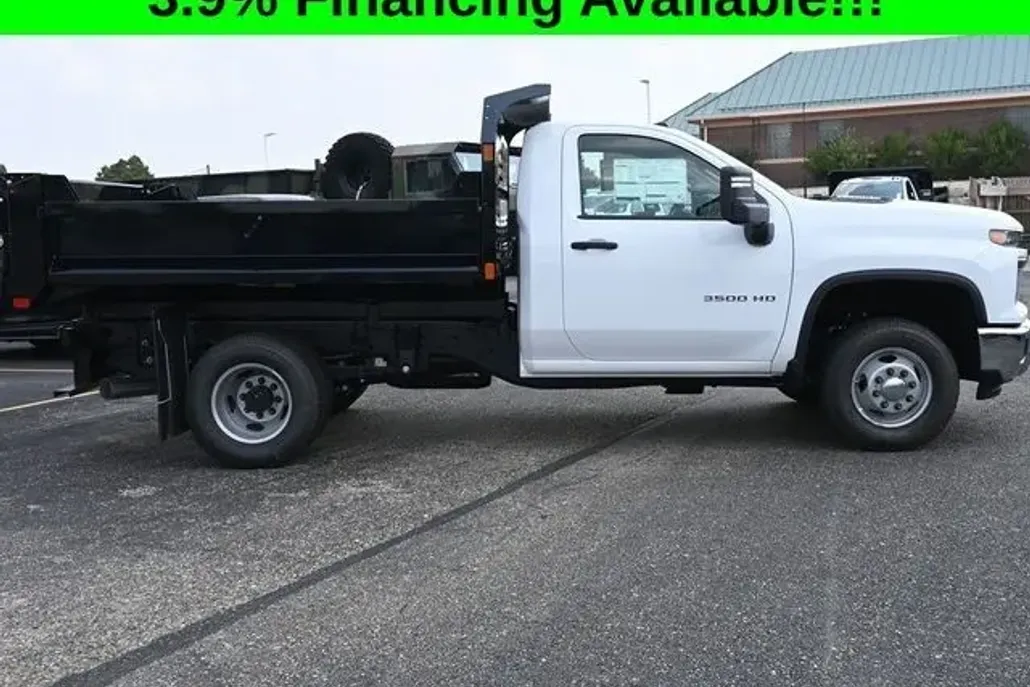 2025 Chevrolet Silverado 3500HD Work Truck photo 1
