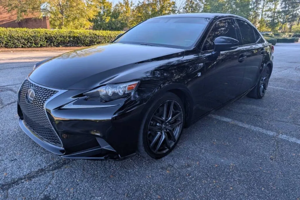 2016 Lexus IS 350 F SPORT photo 1