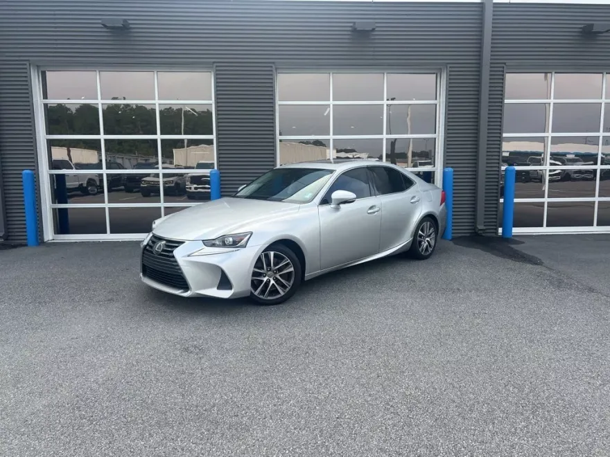 2019 Lexus IS 300 photo 1