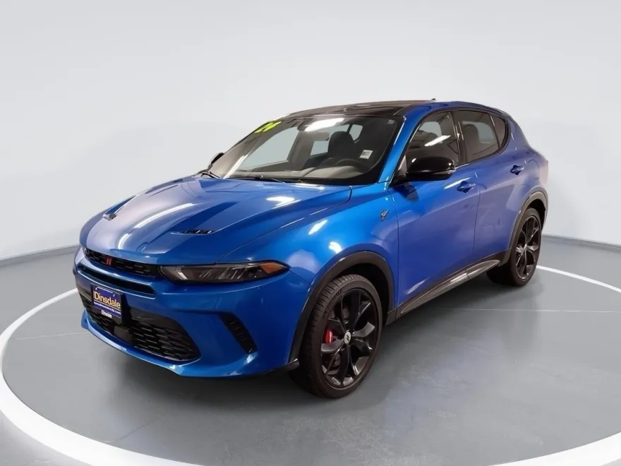 2024 Toyota RAV4 LE photo 1