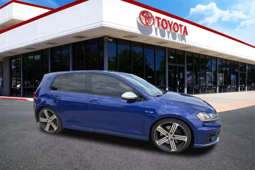 2015 Volkswagen Golf R photo 1