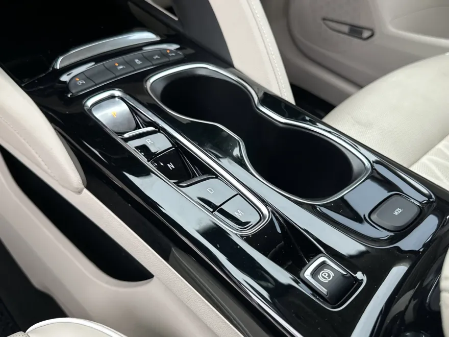 2022 Buick Envision Avenir photo 1