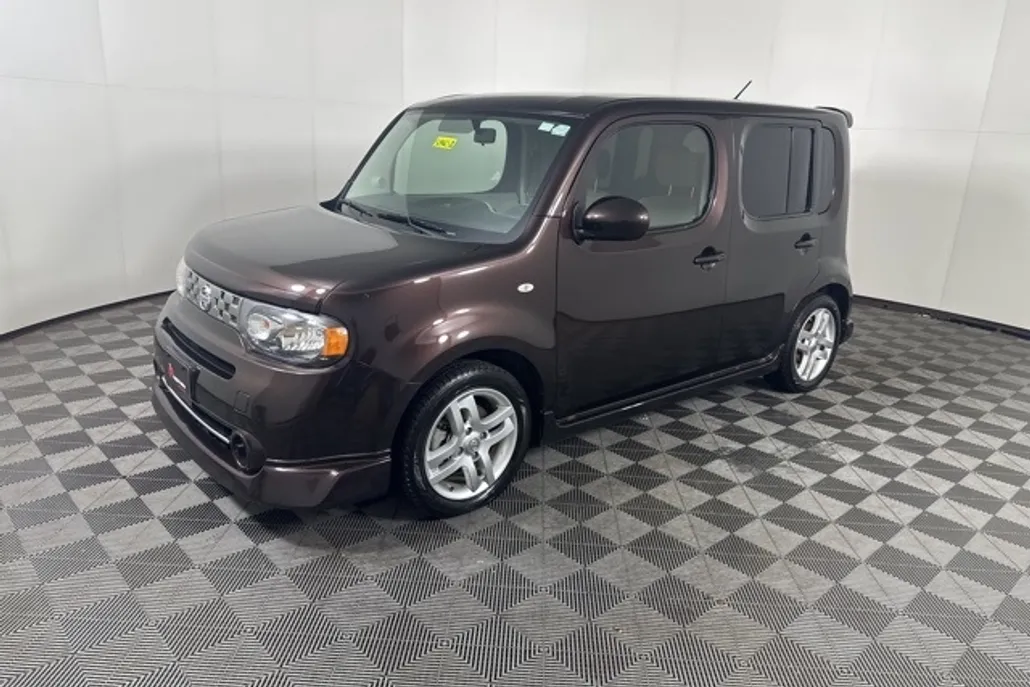 2009 Nissan Cube SL photo 1