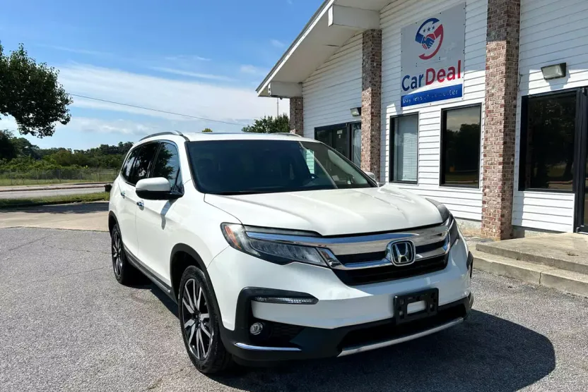 2019 Honda Pilot Touring photo 1