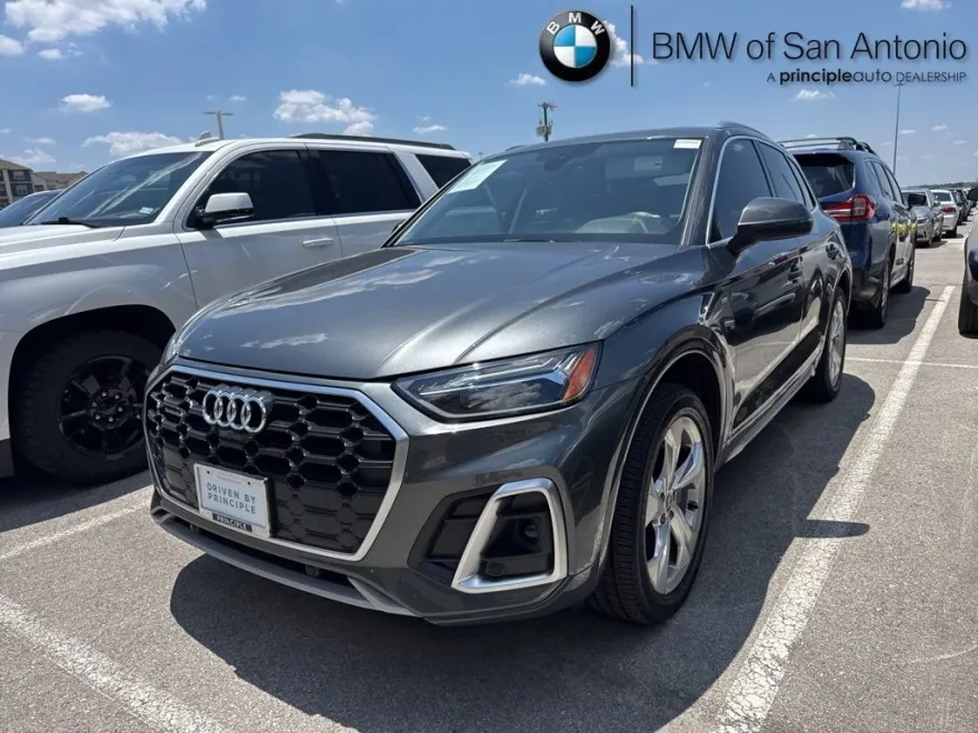 2022 Audi Q5 45 S line Premium Plus photo 1