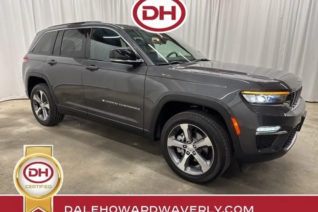 2025 Jeep Grand Cherokee Limited photo 1