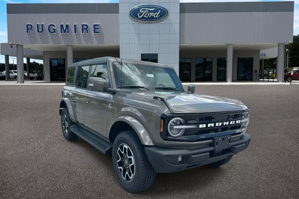 2025 Ford Bronco Outer Banks photo 1
