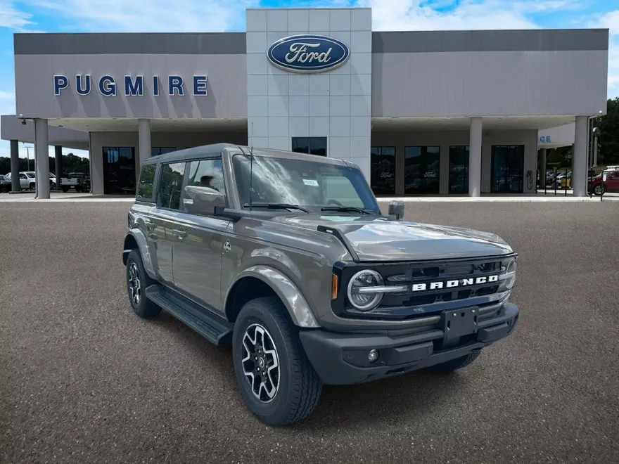 2025 Ford Bronco Outer Banks photo 1