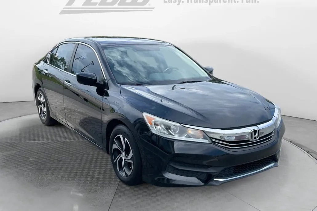 2017 Honda Accord LX photo 1