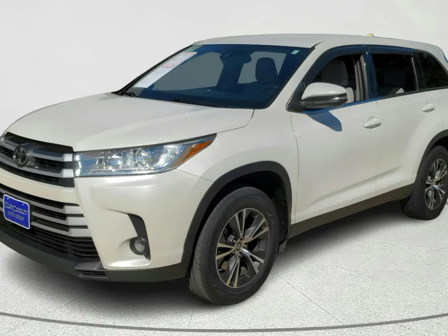 2017 Toyota Highlander XLE photo 1