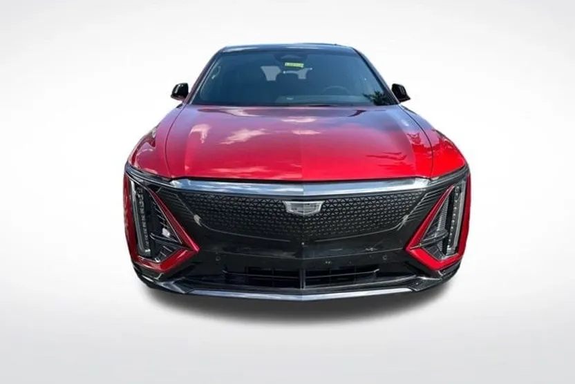 2024 Cadillac Lyriq Sport photo 1