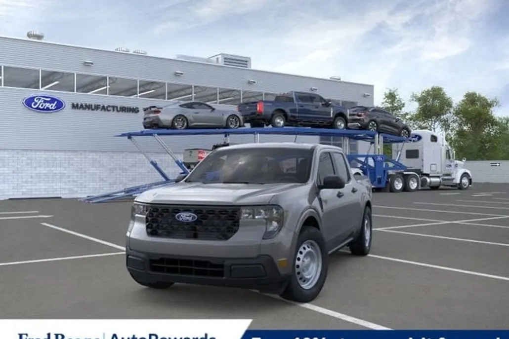 2025 Ford Maverick XL photo 1