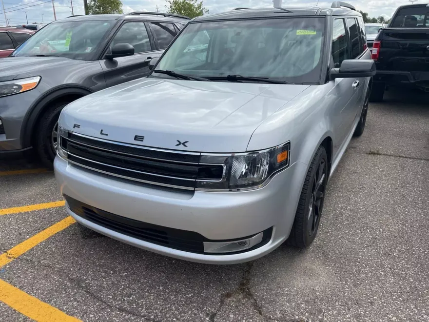 2019 Ford Flex SEL photo 1