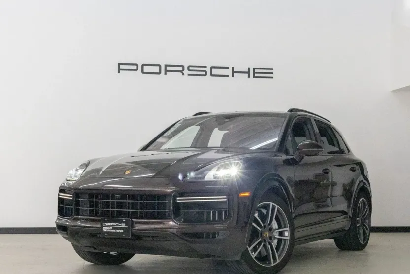 2023 Porsche Cayenne Turbo photo 1