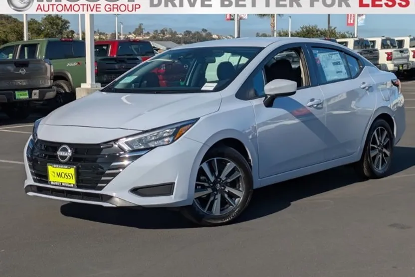 2025 Nissan Versa SV photo 1
