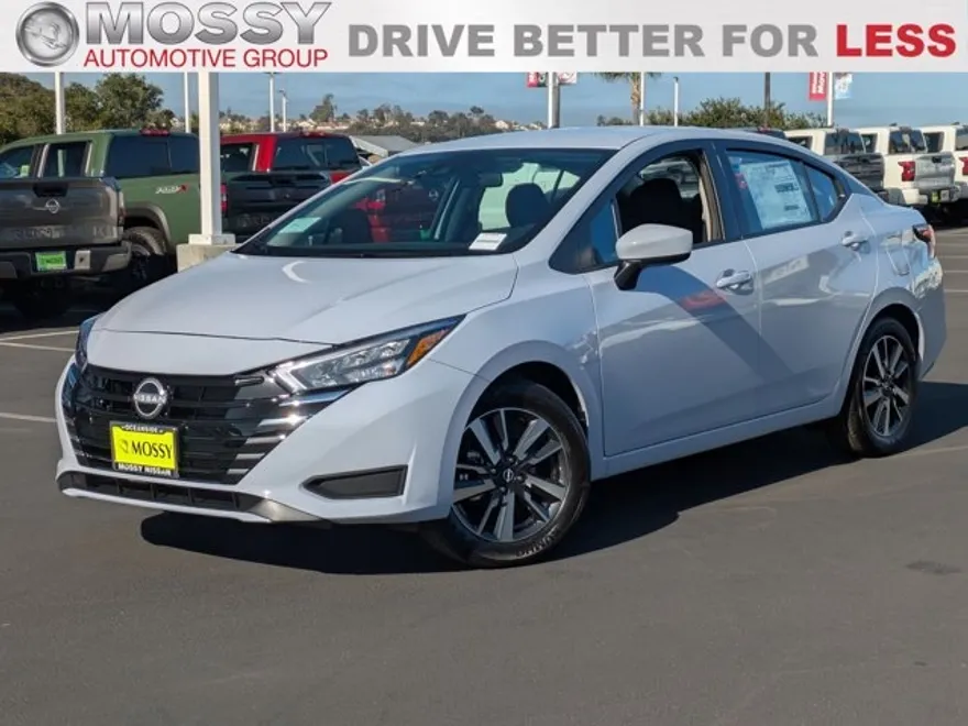 2025 Nissan Versa SV photo 1