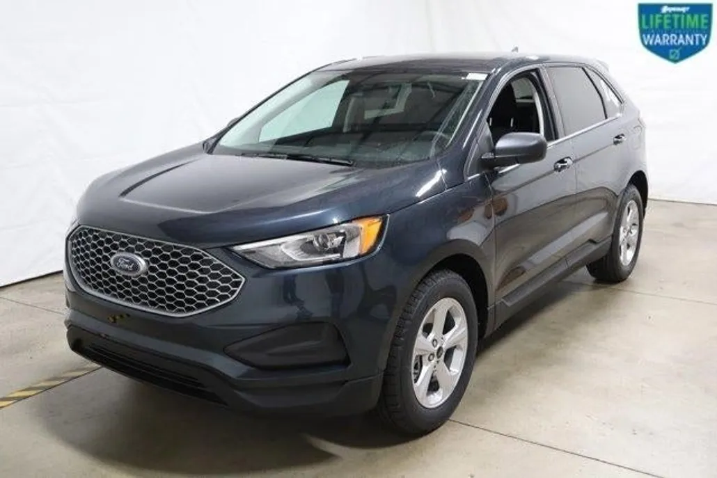 2024 Ford Edge SE photo 1