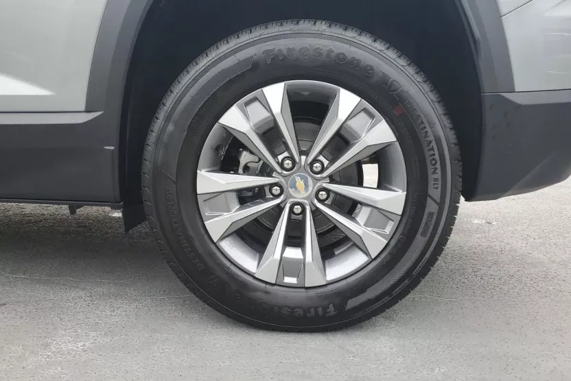 2026 Chevrolet Equinox LT photo 1