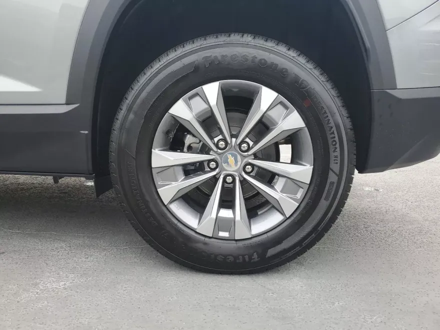 2026 Chevrolet Equinox LT photo 1