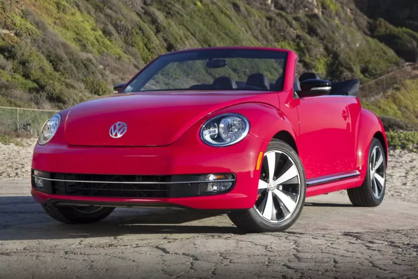 2018 Volkswagen Beetle SE photo 1