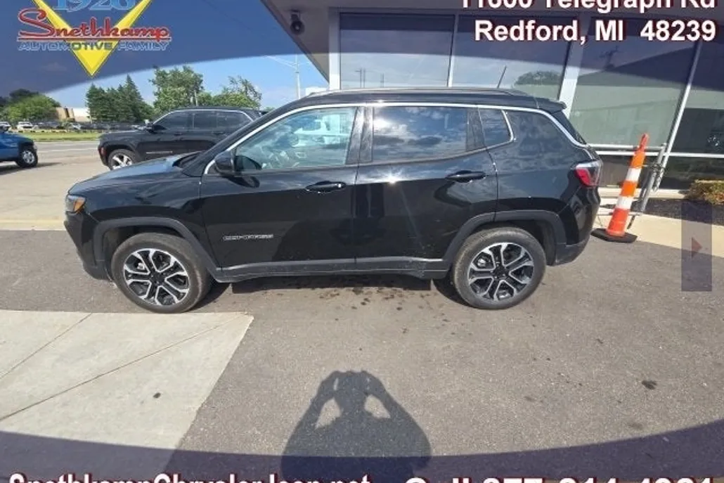 2024 Jeep Compass Limited photo 1