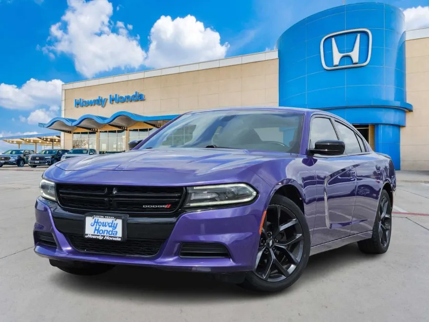 2019 Dodge Charger SXT photo 1