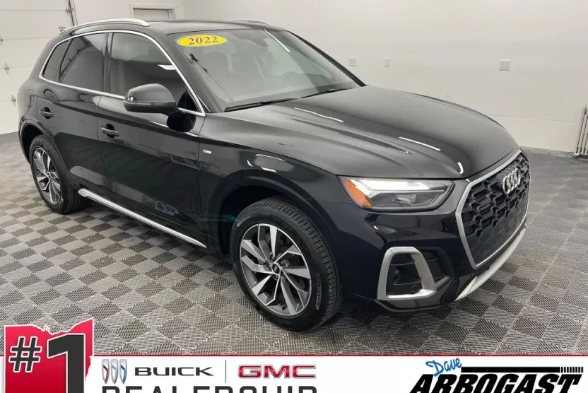 2022 Audi Q5 45 S line Premium photo 1