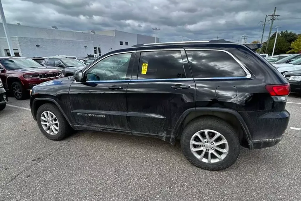 2021 Jeep Grand Cherokee Laredo E photo 1
