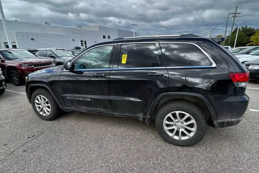2021 Jeep Grand Cherokee Laredo E photo 1