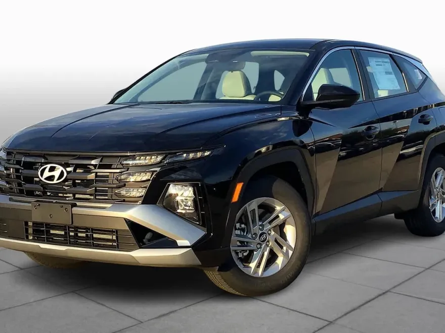 2025 Hyundai Tucson SE photo 1