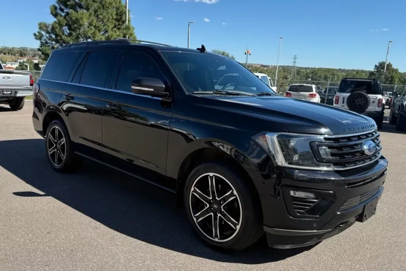 2020 Ford Expedition Limited photo 1