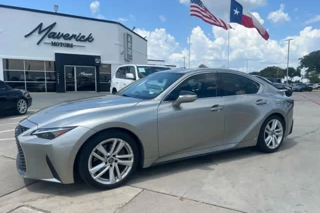 2021 Lexus IS 300 photo 1