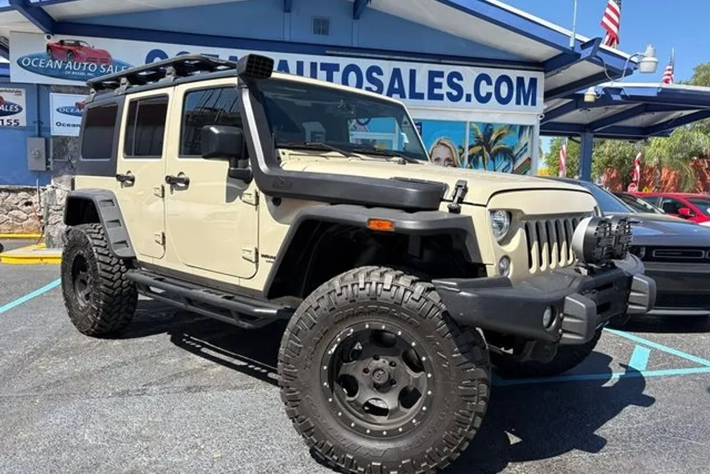 2017 Jeep Wrangler Unlimited Sahara photo 1