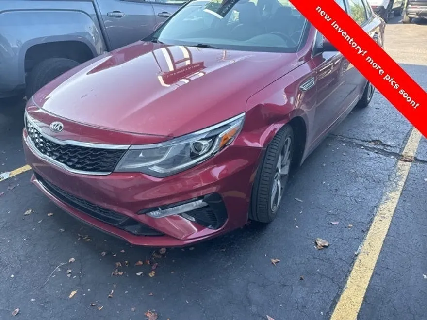 2019 Kia Optima S photo 1