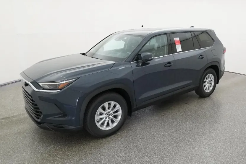 2026 Toyota Grand Highlander XLE photo 1