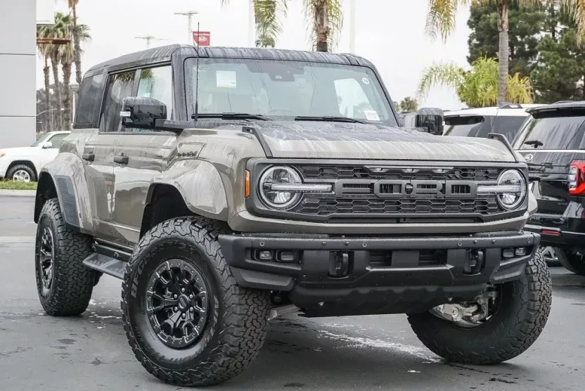 2025 Ford Bronco Raptor photo 1