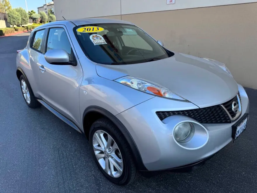 2013 Nissan Juke S photo 1