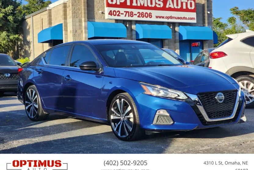 2022 Nissan Altima 2.5 SR photo 1