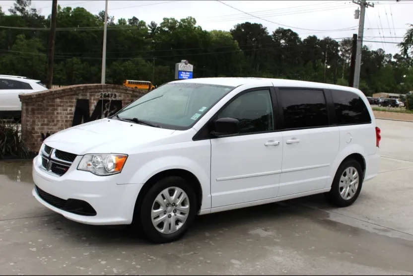 2016 Dodge Grand Caravan SE photo 1