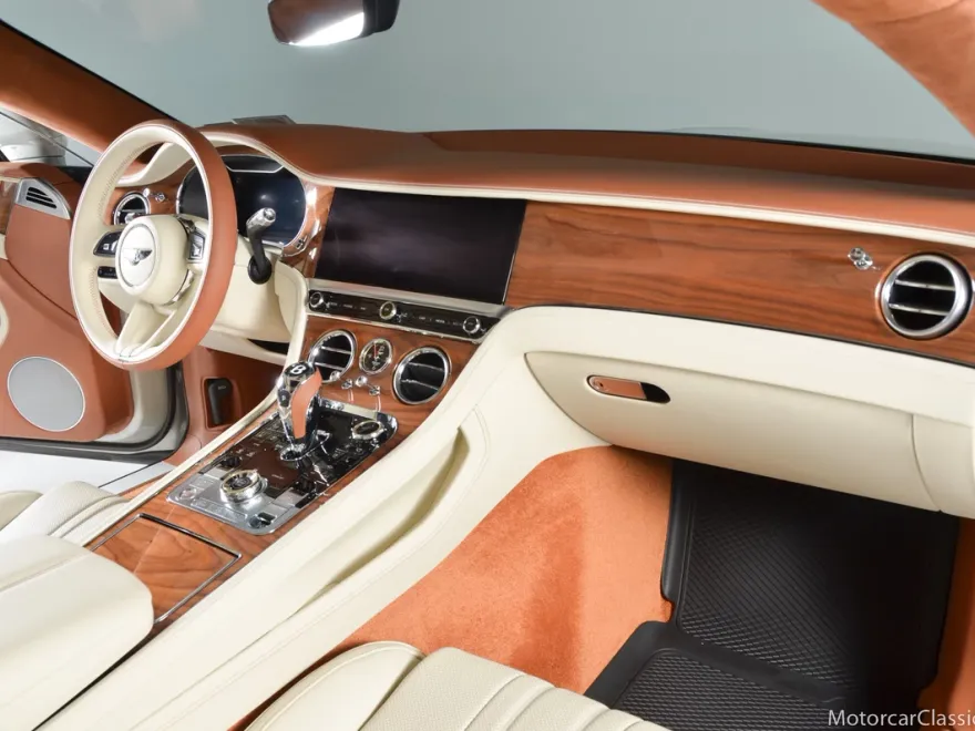 2022 Bentley Continental V8 photo 30