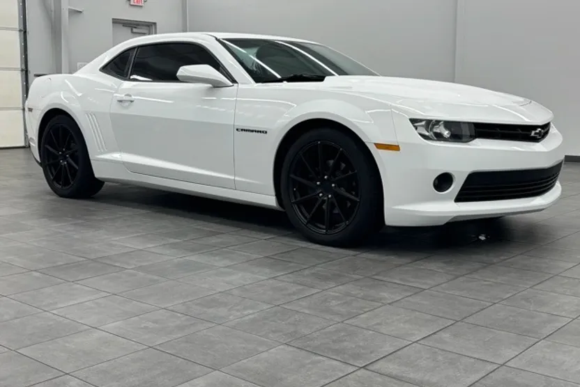 2015 Chevrolet Camaro 2LT photo 1