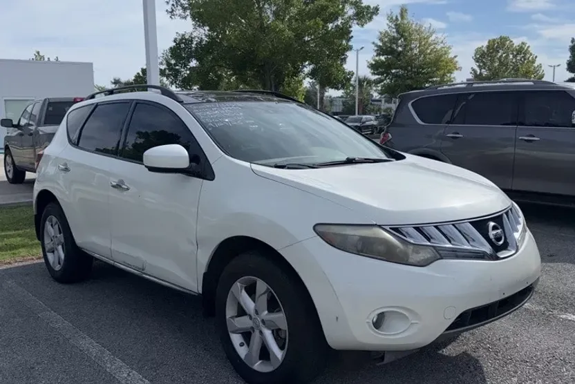 2010 Nissan Murano SL photo 1
