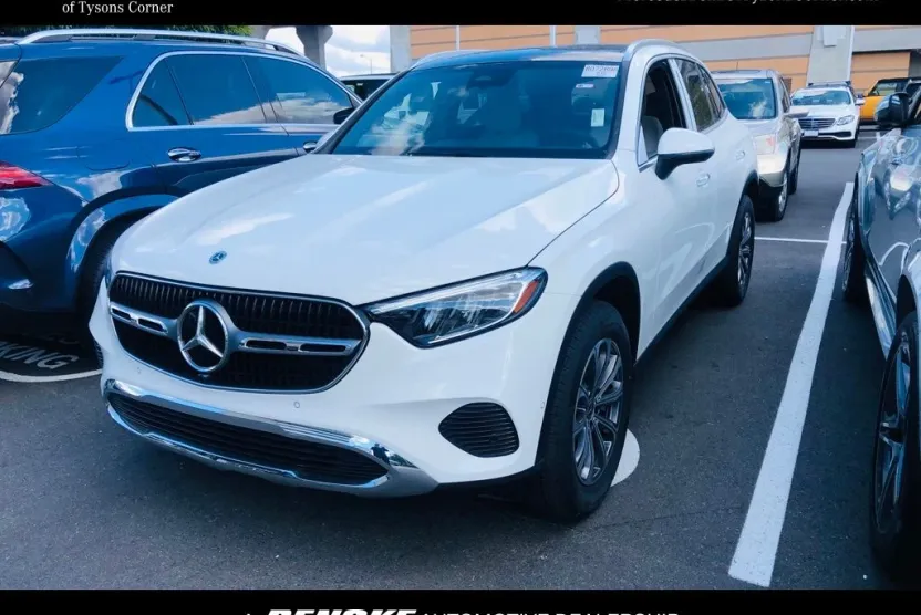2025 Mercedes Benz GLC 300 4MATIC photo 1