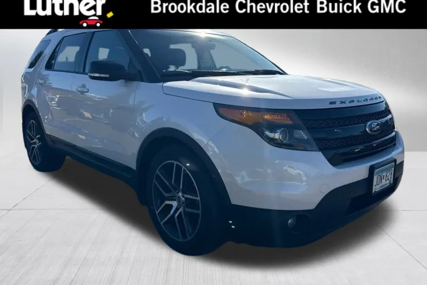 2015 Ford Explorer Sport photo 1