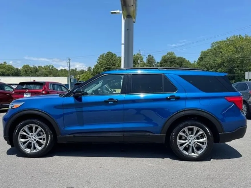 2022 Ford Explorer Limited photo 1